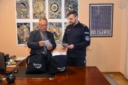Bolesławiec - Szybkie testy narkotykowe przekazane bolesławieckim policjantom